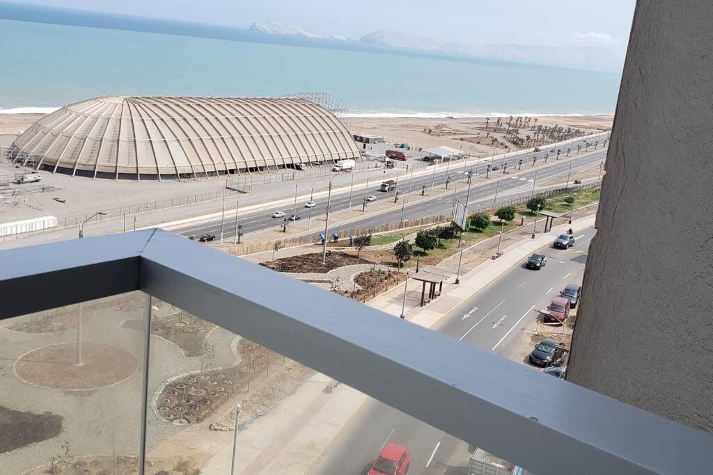 Apartamento De Estreno Con Balcon Frente Al Mar. Lima Exterior photo